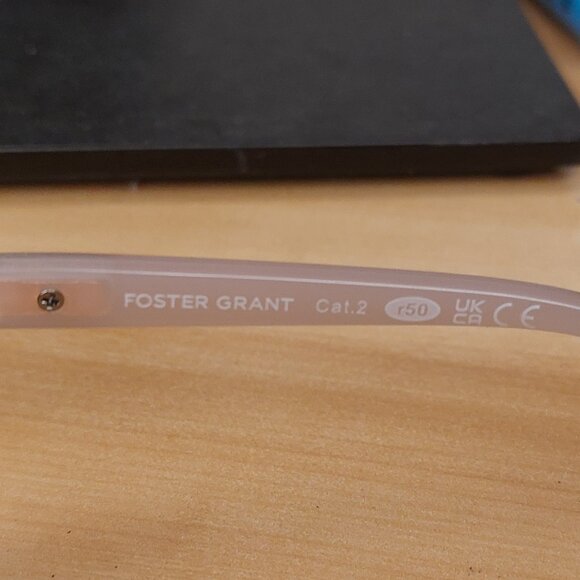 Foster Grant Modern Oversized Trendy Sunglasses Beautiful Blingy Sides SR0423 - Picture 9 of 14